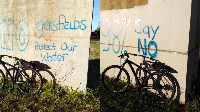 Anti-Santos graffiti in Narrabri Anti-Santos graffiti in Narrabri