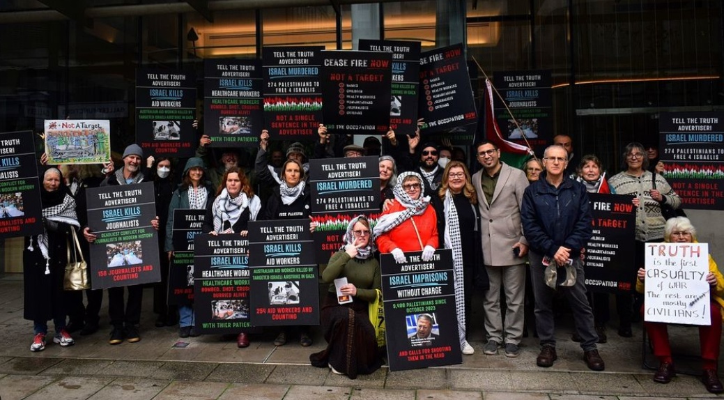 Protest outside The Advertiser, Kuarna Yerta/Adelaide