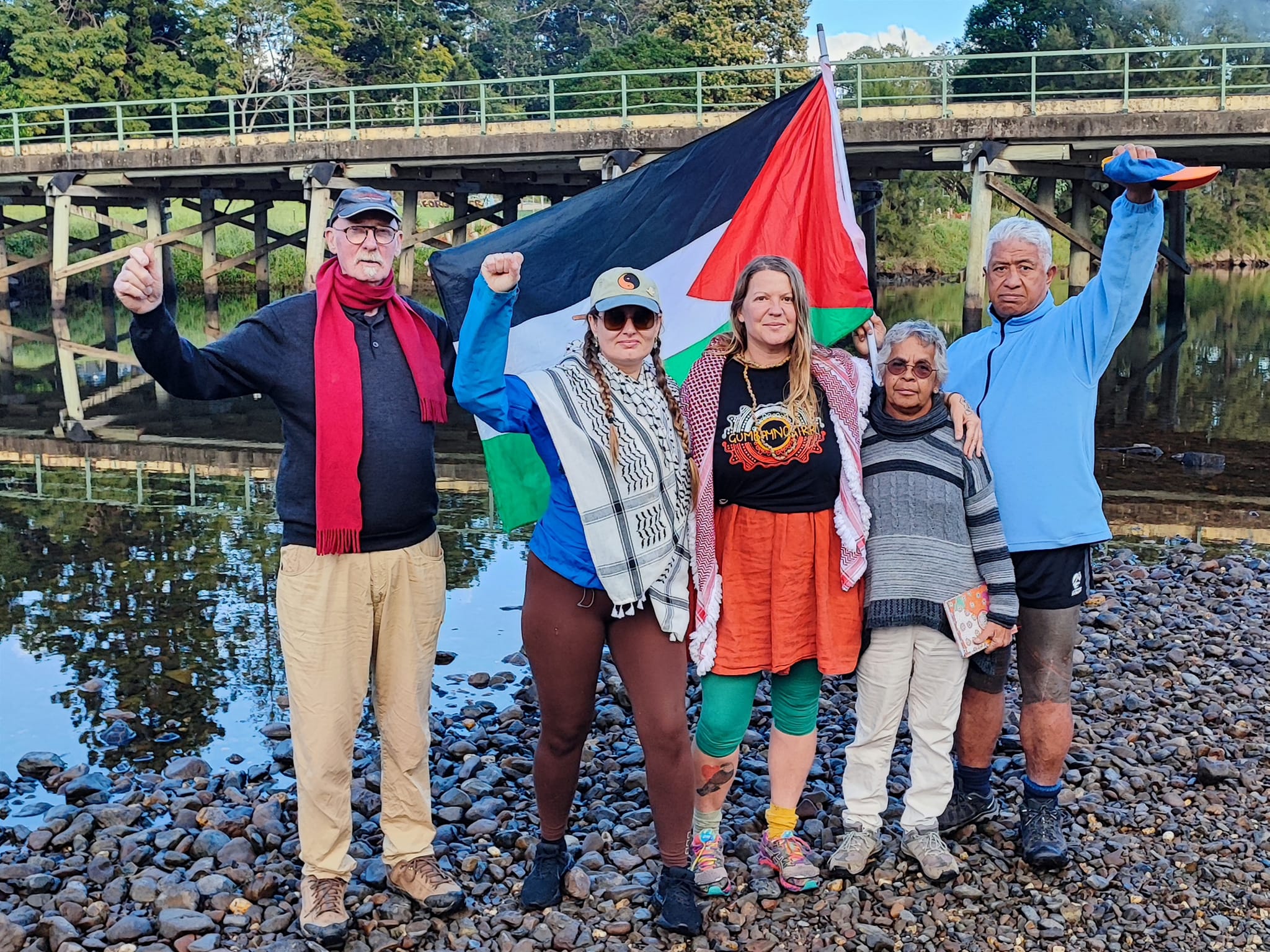 Pro-Palestine walk begins at Bellingen river