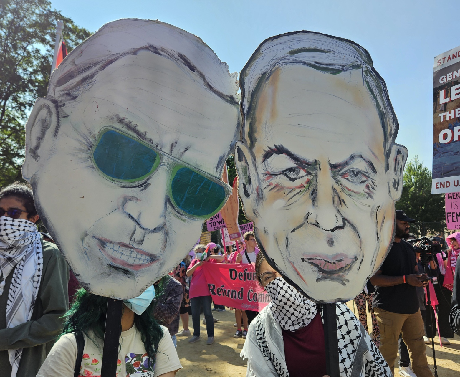 Biden and Netanyahu puppets