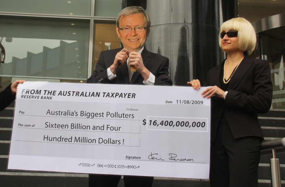 Kevin Rudd hands over cheque