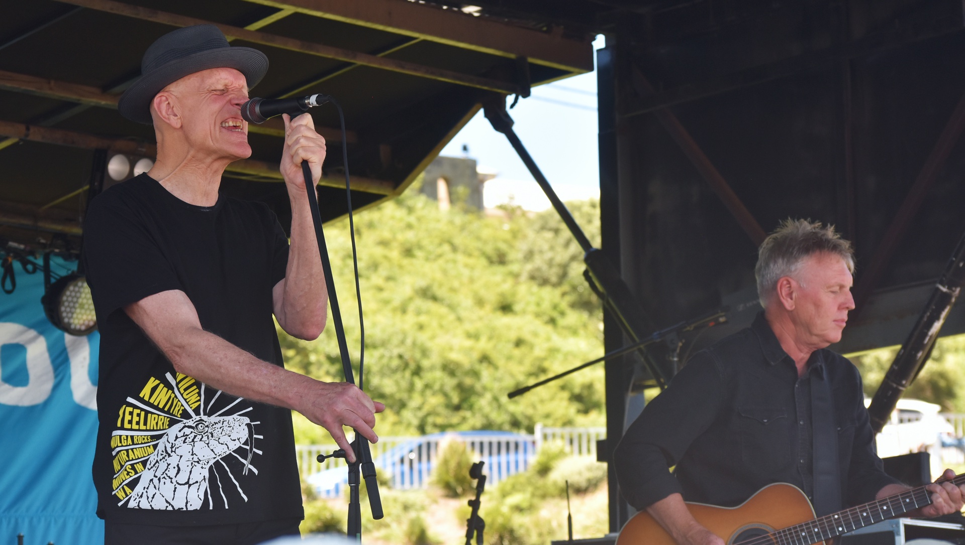 Peter Garrett performing at the People's Blockade