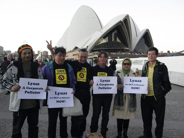 Solidarity action agasint Lynas in Sydney, July 14.