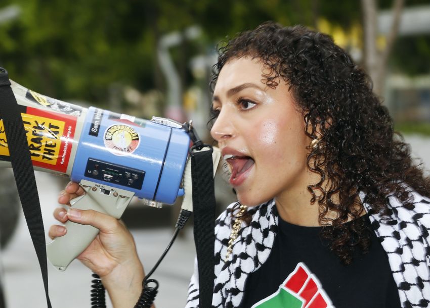 Magan-djin/Brisbane rally, April 7 Magan-djin/Brisbane rally, April 7