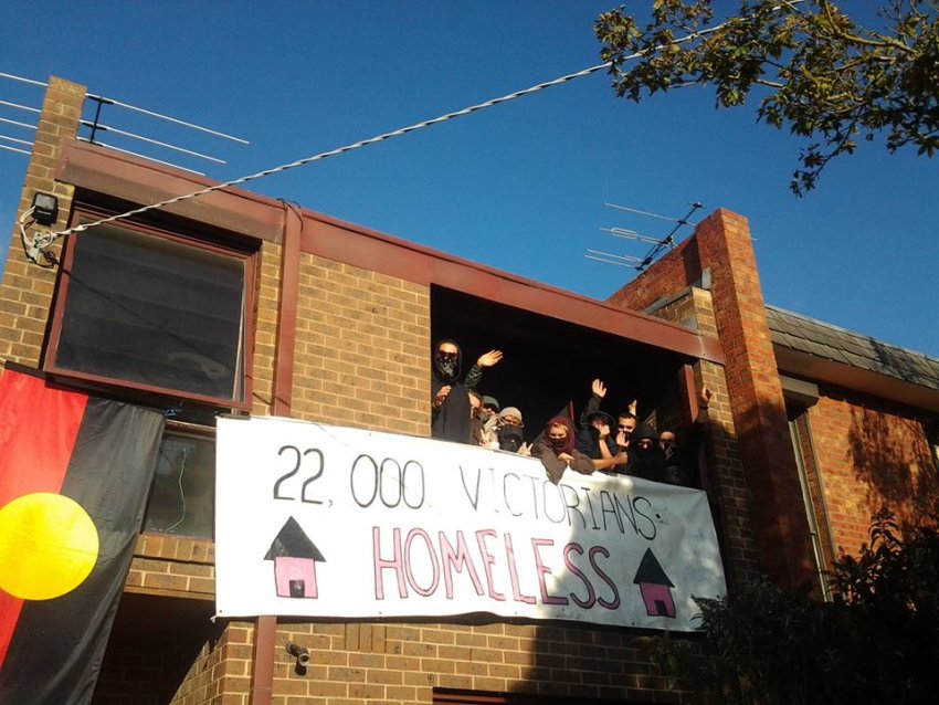 22,000 Victorians homeless banner at Homeless People's Unit vacant property occupation Collingwood 2016.