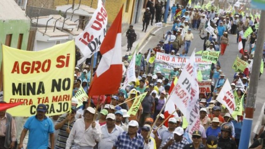 Tia Miaria copper mine opponents Peru 2015.