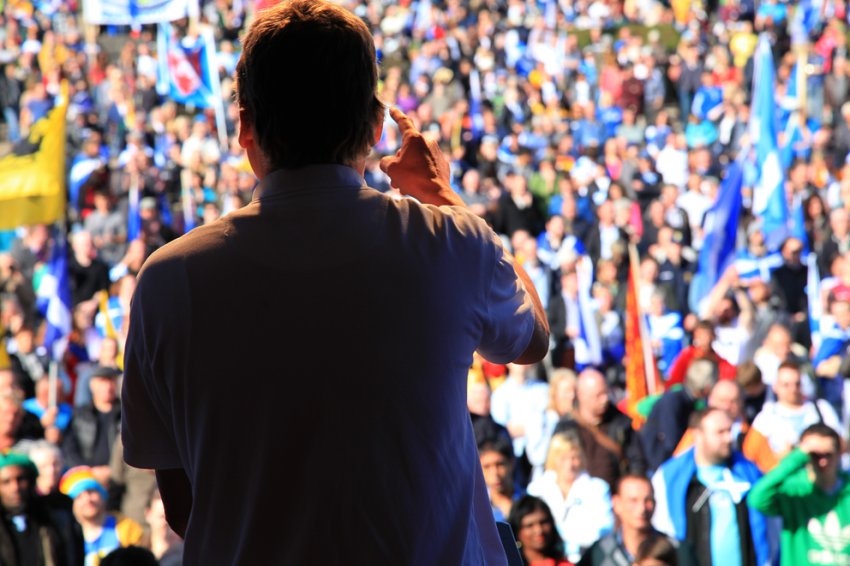 Colin Fox address pro-independenc rally 2012.