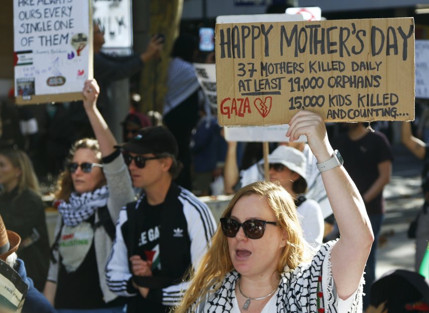 Thousands rally against Israel's genocide on Mother's Day