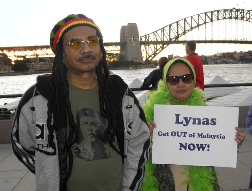 Solidarity action agasint Lynas in Sydney, July 14.