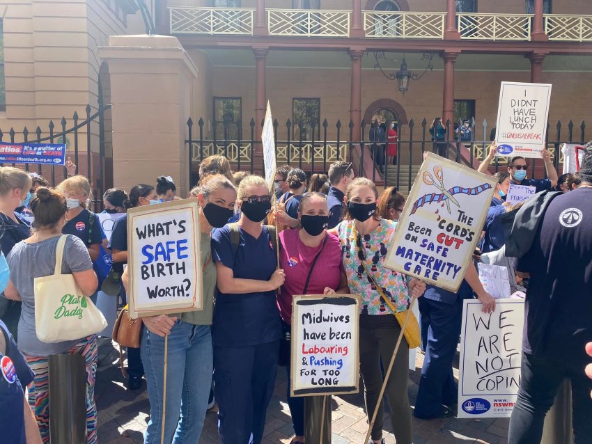 Photos: Nurses And Midwives Strike Outside NSW Parliament | Green Left