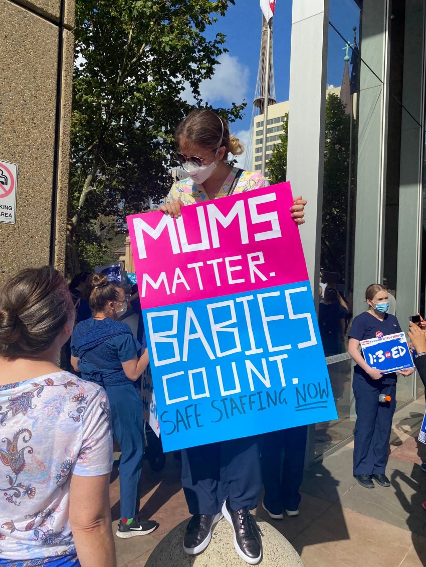 Photos: Nurses And Midwives Strike Outside NSW Parliament | Green Left