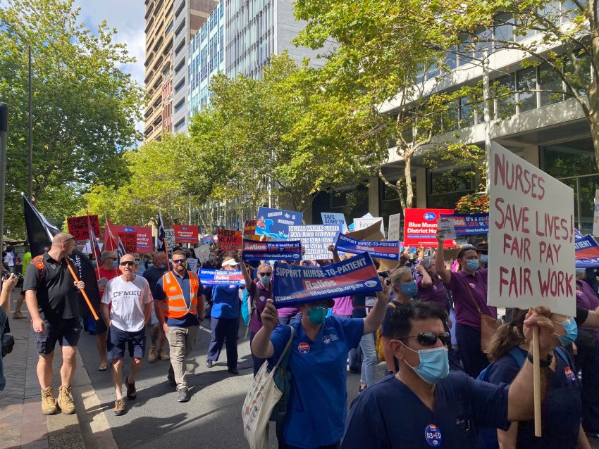 Photos: Nurses And Midwives Strike Outside NSW Parliament | Green Left