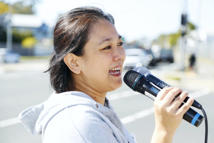 Shinako Oyakama speaking