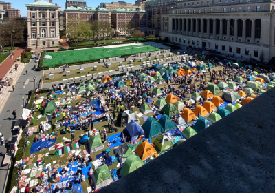 sudents camp out at Columbia University