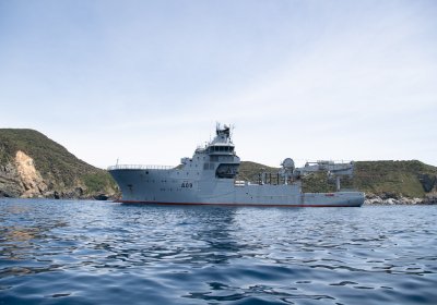 NZ navy ship