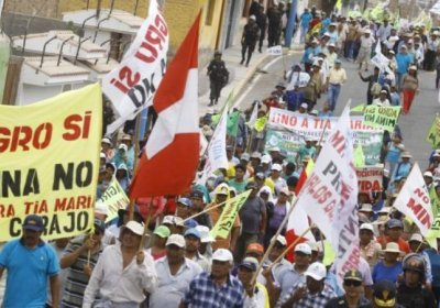 Tia Miaria copper mine opponents Peru 2015.