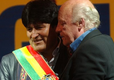 Bolivian president Evo Morales with Uruguayan autho Eduardo Galeano.