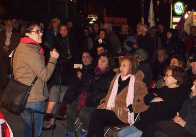 Vivian Messimeris giving solidarity greeting to SYRIZA meeting