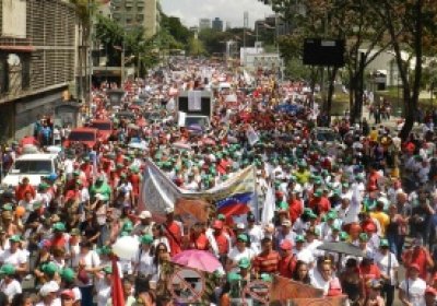 March for peace and in support of the government, Caracas, February 22.