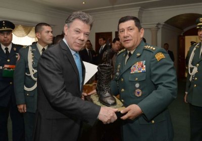 President Juan Manuel Santos and General Juan Pablo Rodriguez.